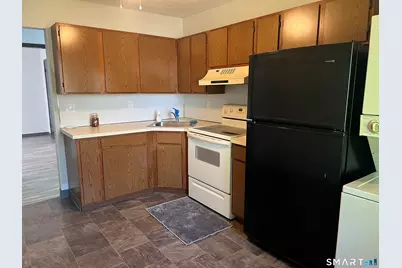 35 Mountain Village Road #30, Waterbury, CT 06706 - Photo 8