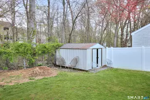 84 Youngstown Rd, Fairfield, CT 06824 - Photo 30