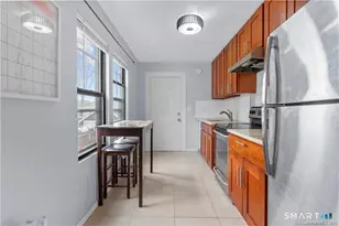 112 Colonial Rd, Stamford, CT 06906 - Photo 18