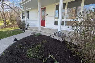 24 Webb Cir, Monroe, CT 06468 - Photo 2