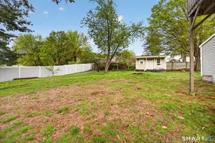 670 Hanover Rd, Meriden, CT 06451 - Photo 6