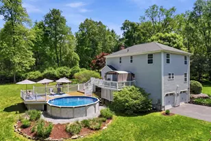 86 Apple Tree Ln, Portland, CT 06480 - Photo 2
