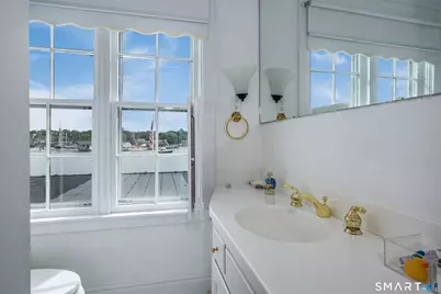 20 Grove Avenue, Groton, CT 06355 - Photo 18