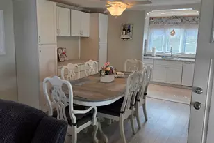 67 Loring Ct, Wallingford, CT 06492 - Photo 2