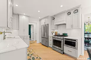 90 Russell Ave, Suffield, CT 06078 - Photo 10