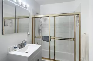 177 Kennedy Dr, Bridgeport, CT 06606 - Photo 22
