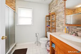 293 Bouton St W, Stamford, CT 06907 - Photo 28
