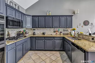 18 Hickory Hill, Shelton, CT 06484 - Photo 8