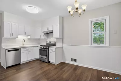 95 Parrott Avenue, Bridgeport, CT 06606 - Photo 12