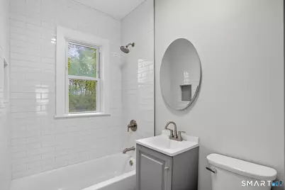 95 Parrott Avenue, Bridgeport, CT 06606 - Photo 16