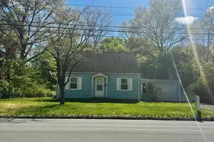 10 Monroe St, North Haven, CT 06473 - Photo 2