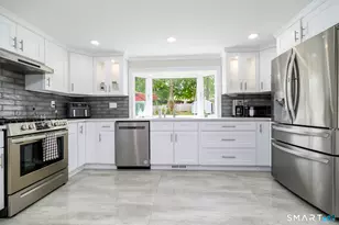 69 Webb Ave, Stamford, CT 06902 - Photo 16