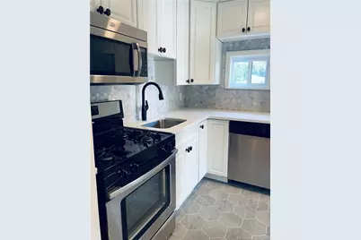 17 Keeler Close Close #17, Ridgefield, CT 06877 - Photo 4