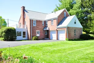 102 Ridgewood Rd, West Hartford, CT 06107 - Photo 2