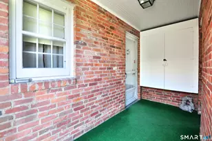 102 Ridgewood Rd, West Hartford, CT 06107 - Photo 4