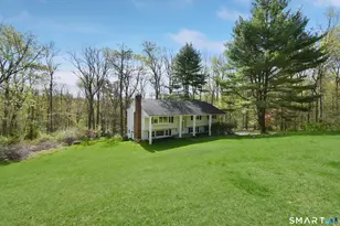 12 Crane Pl, Simsbury, CT 06070 - Photo 2