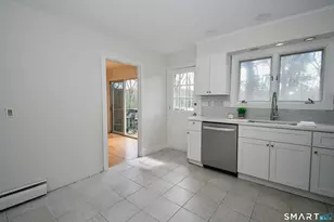 12 Crane Pl, Simsbury, CT 06070 - Photo 6