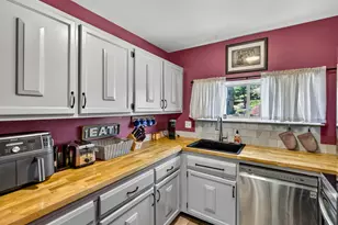 138 Sheraton Ln, Norwich, CT 06360 - Photo 16