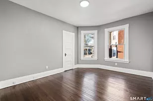 362 Sigourney St, Hartford, CT 06112 - Photo 16