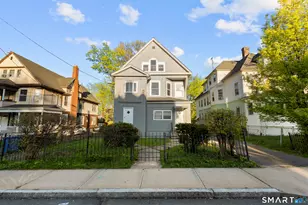 362 Sigourney St, Hartford, CT 06112 - Photo 4