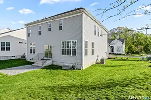 19 Enclave Cir, Newtown, CT 06470 - Photo 8