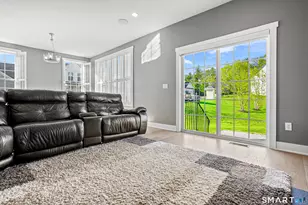 19 Enclave Cir, Newtown, CT 06470 - Photo 4