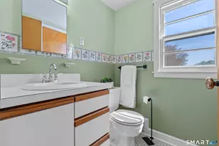 178 Clifton Ave, West Hartford, CT 06107 - Photo 32