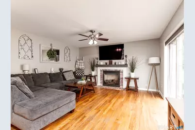 27 Maggie Court, Plymouth, CT 06786 - Photo 4