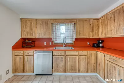 21 Old Meadow Plain Road, Simsbury, CT 06070 - Photo 14