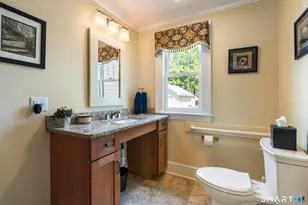 24 Hillcrest Ave, Wethersfield, CT 06109 - Photo 18