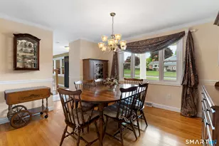 152 Surrey Dr, Wethersfield, CT 06109 - Photo 8
