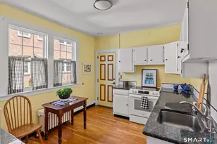 21 Robin Rd, West Hartford, CT 06119 - Photo 10