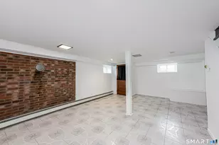 520 Goldenrod Ave, Bridgeport, CT 06606 - Photo 22