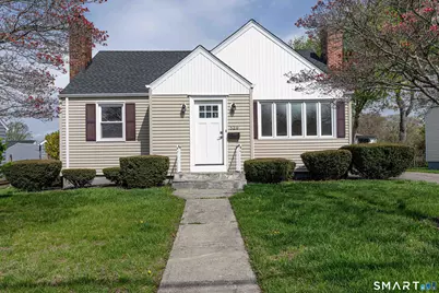 520 Goldenrod Avenue, Bridgeport, CT 06606 - Photo 1