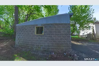 126 Willow Street, Meriden, CT 06450 - Photo 30