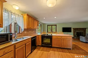 25 Michele Dr, Portland, CT 06480 - Photo 12