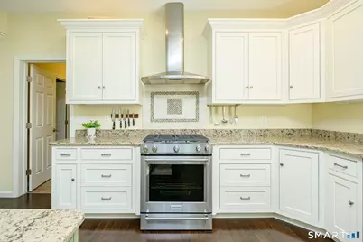 10 Heritage Road, Putnam, CT 06260 - Photo 6