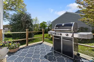 33 Village Dr, New Canaan, CT 06840 - Photo 36