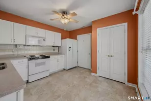 6 Cypress Way, Waterford, CT 06385 - Photo 8