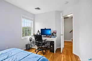 55 Waterford Ln, Stamford, CT 06905 - Photo 20