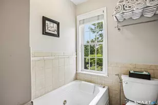 55 Waterford Ln, Stamford, CT 06905 - Photo 14