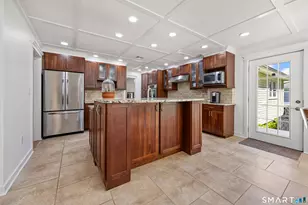 1062 Amherst Pl, Cheshire, CT 06410 - Photo 6