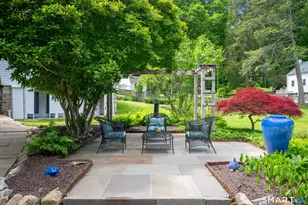 351 Erskine Rd, Stamford, CT 06903 - Photo 30