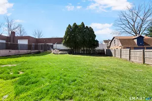 135 Atkins St, Meriden, CT 06450 - Photo 28