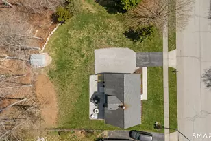 60 Deerfield Ridge Dr, Groton, CT 06355 - Photo 6