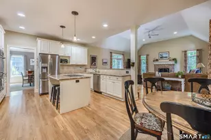 7 Pinnacle Dr, Newtown, CT 06470 - Photo 4