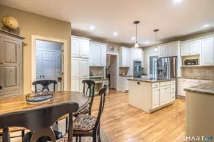 7 Pinnacle Dr, Newtown, CT 06470 - Photo 6