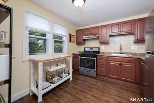 24 E Gate Ln, Hamden, CT 06514 - Photo 12