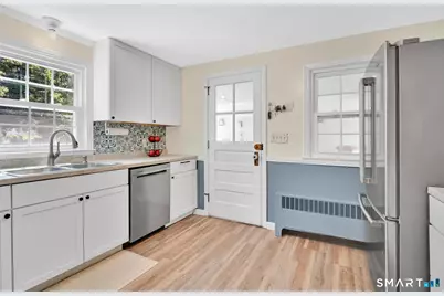 10 Pine Drive, Windsor Locks, CT 06096 - Photo 4