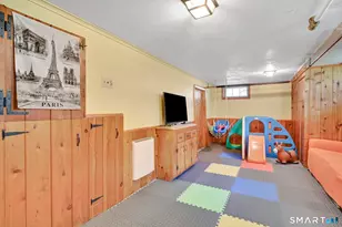 10 Pine Dr, Windsor Locks, CT 06096 - Photo 30